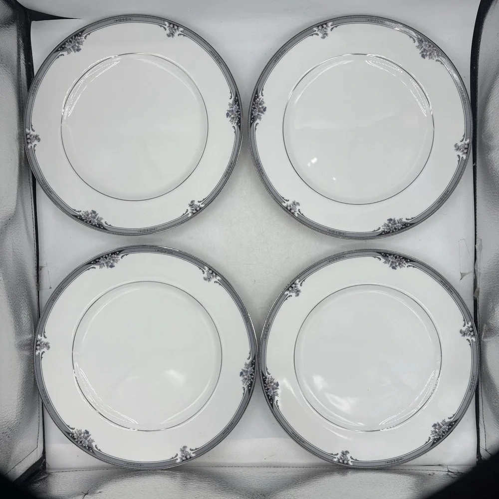 Noritake Dinner Plates Squirewood 4013 Dishes 10.5